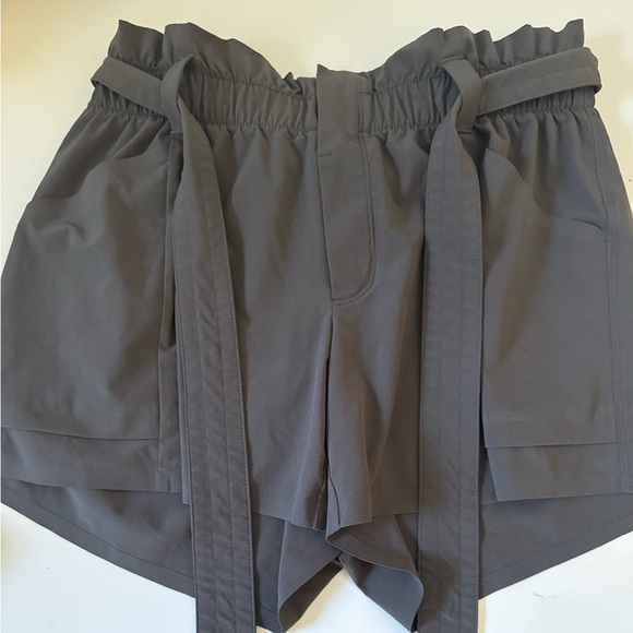 Athleta Skyline Short II Tie Waist Women’s Black Size 4 - Picture 9 of 13